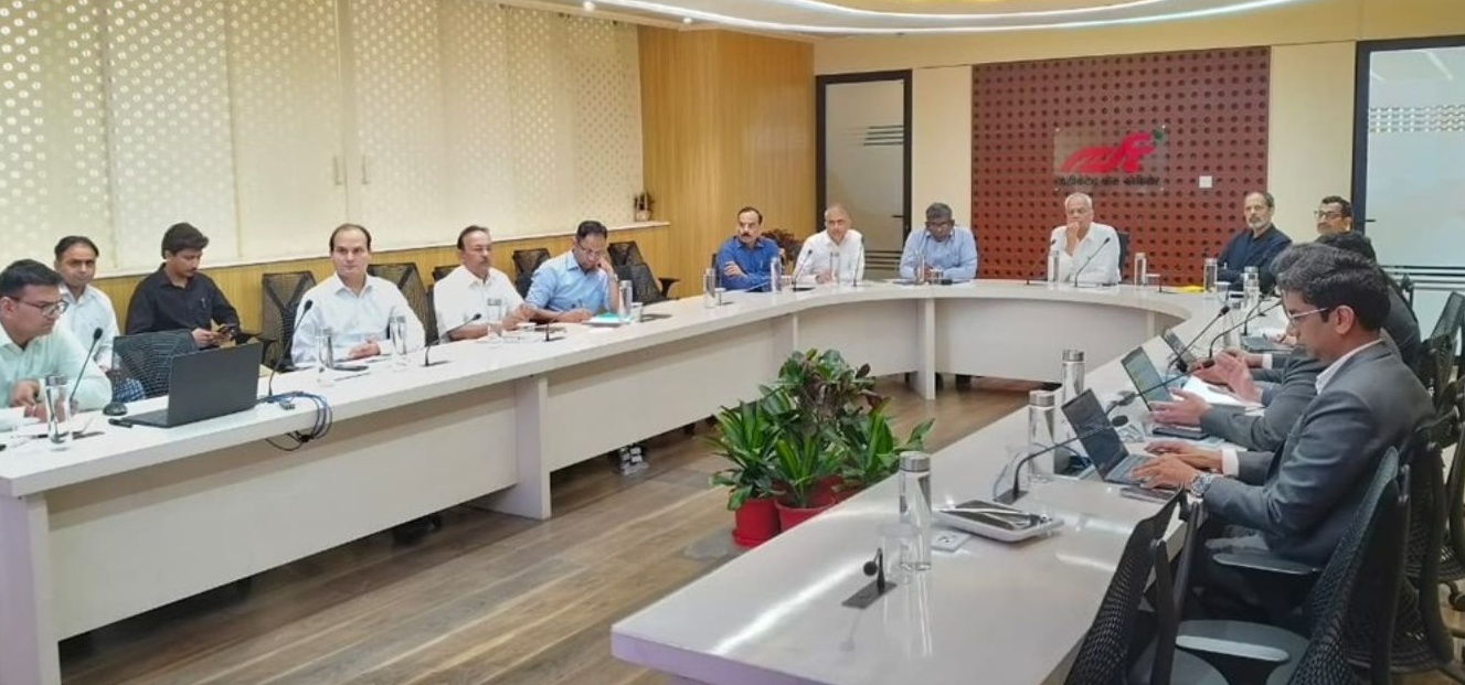 DFCCIL MD Praveen Kumar chairs meeting with consultancy firm